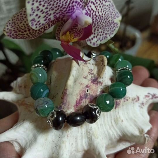 Браслеты женские из натурального камня