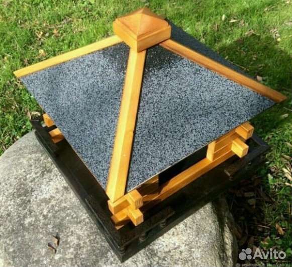 Кормушка для птиц и белок из дерева