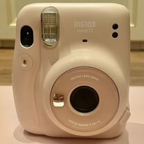 Пленочный фотоаппарат Fujifilm Instax mini 11