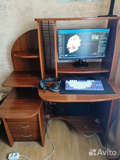 Компьютерный стол бу