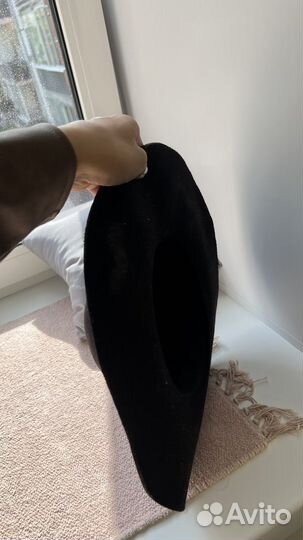 Шляпа черная фетровая