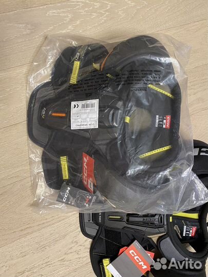 Нагрудник хоккейный Bauer CCM