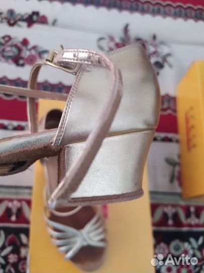 Босоножки для занятий бальными танцами