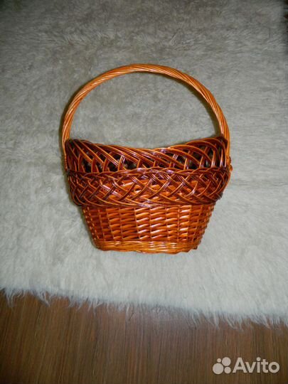 Корзины новые из лозы