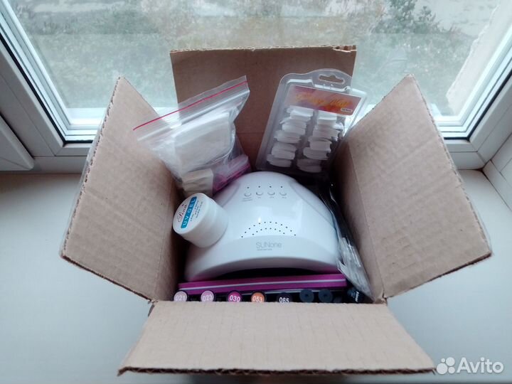 Маникюрный набор с лампой