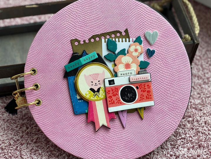 Круглый фотоальбом с черными листами