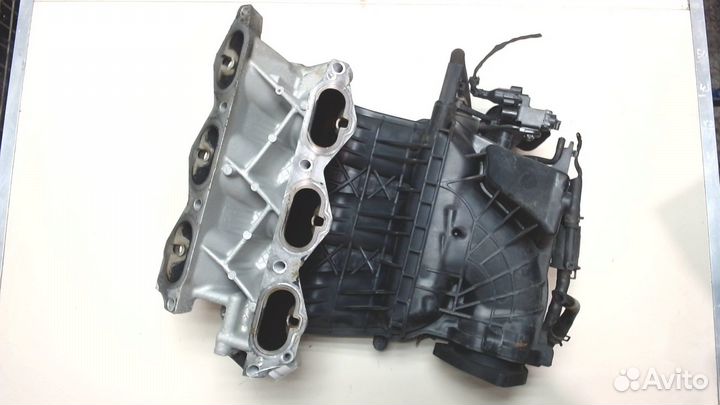 Коллектор впускной Hyundai Genesis, 2009