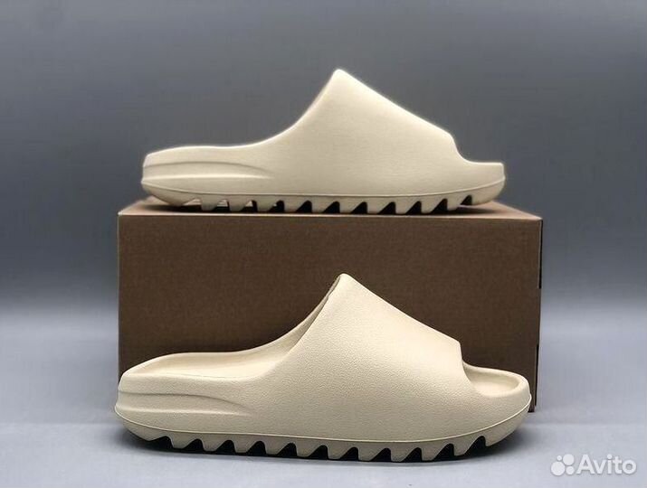 Сланцы Adidas Yeezy Slide бежевые