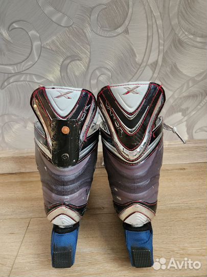 Профессиональные хоккейные коньки bauer vapor X 90