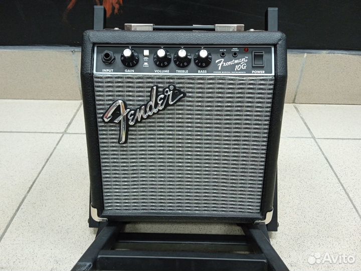 Гитарный комбоусилитель Fender Frontman 10G новый