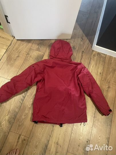 Сноубордическая куртка мужская volcom