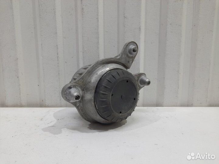 Опора двигателя правая Mercedes E-Class W213 W213