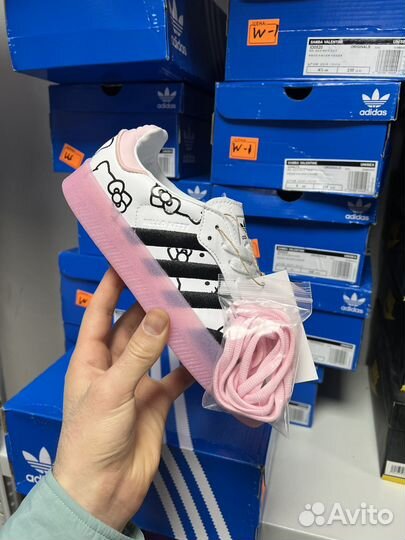 Кроссовки Adidas х hello kitty