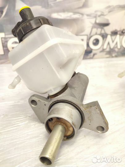 Главный тормозной цилиндр Renault Logan