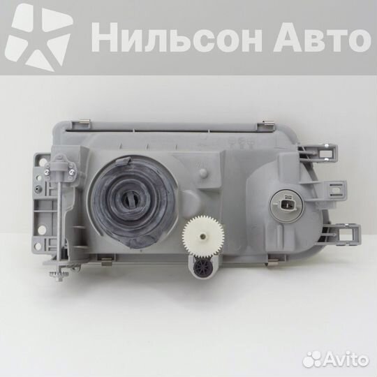 Фара toyota dyna 1993-2002 г желтая туманка левая