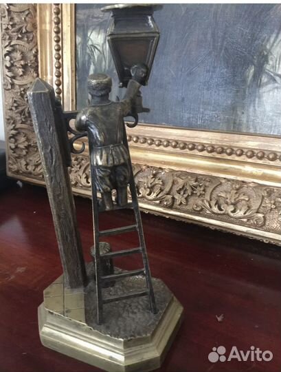 Старинный подсвечник 