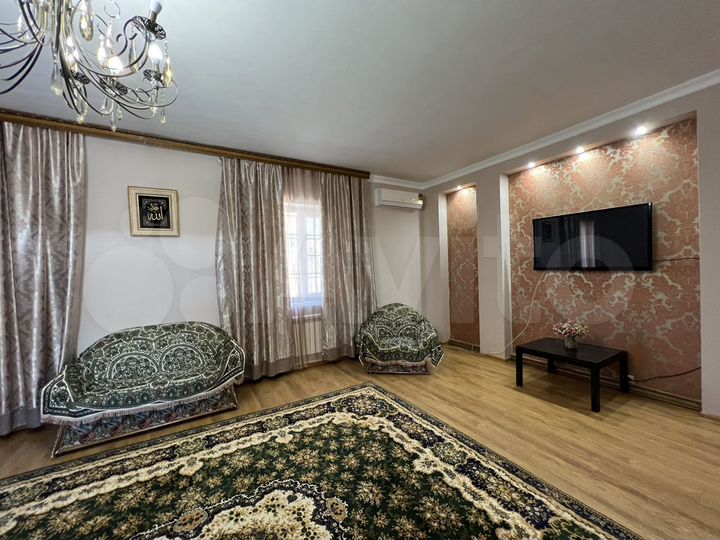 Дом 200 м² на участке 4 сот.