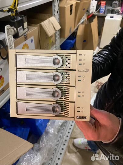 Корзина для жестких дисков Promise SuperSwap 4600