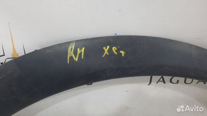 Накладка правого крыла Volvo XC70 Cross Country P2