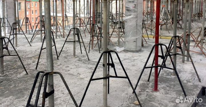 Тренога для стойки б/у