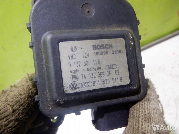 Моторчик заслонки отопителя Фольксваген Пассат Б5