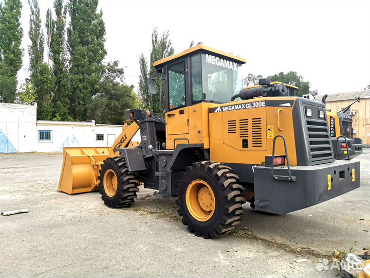 Фронтальный погрузчик Megamax GL 300E, 2024
