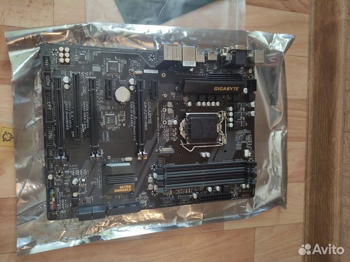 Материнская плата Gigabyte Z270