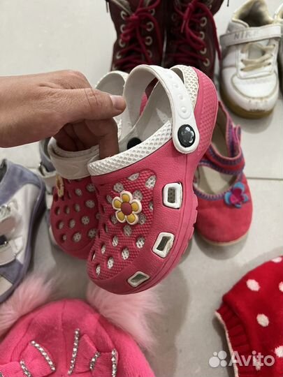 Отдам даром детские вещи на девочку