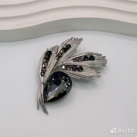 Брошь дизайнерская кристалл