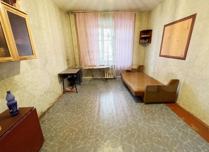 Комната 20 м² в 4-к., 2/5 эт.