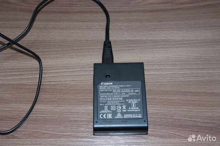 Оригинальное сзу Canon LC-E17E