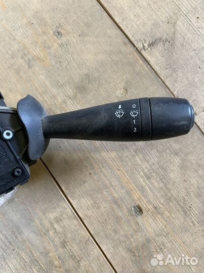 Подрулевой переключатель правый renault logan 2