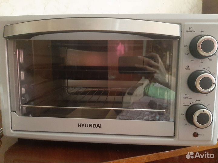 Мини-печь Hyundai MIO-HY051 серебристый