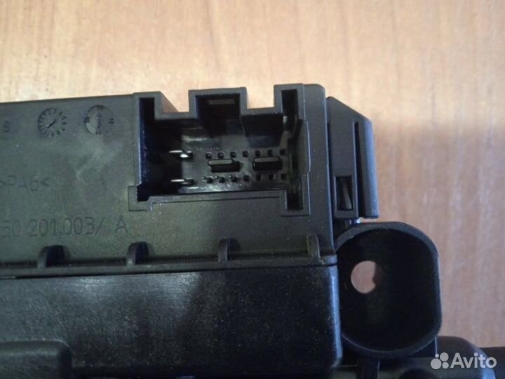 Моторчик стеклоподъемника Volkswagen Polo хетчбек