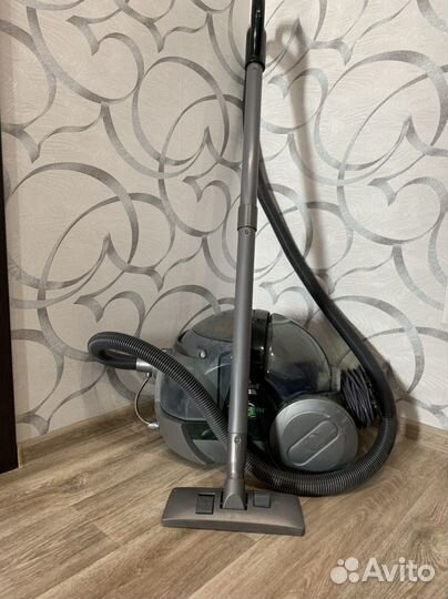 Моющий пылесос Bissell