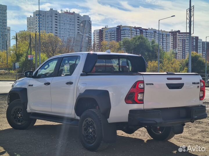 Toyota Hilux 2.8 AT, 2024, 171 км