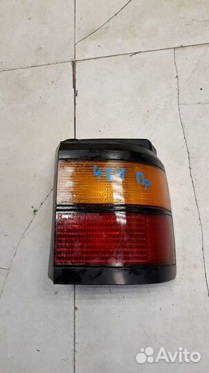 Фонарь наружный правый Volkswagen Passat
