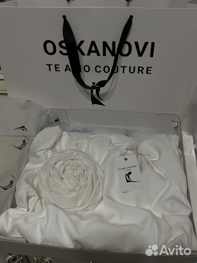 Дизайнерское платье