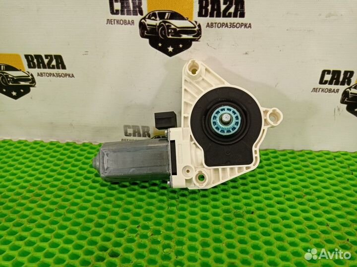 Моторчик стеклоподъемника передний левый L