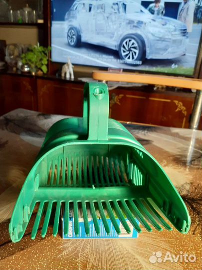 Совок для сбора ягод