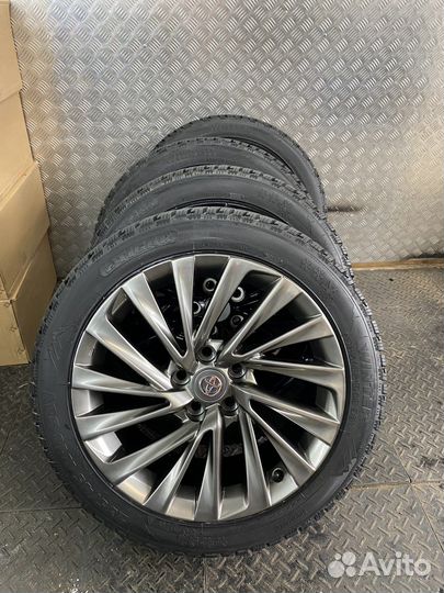 Новые (реплика) R18 Lexus Toyota