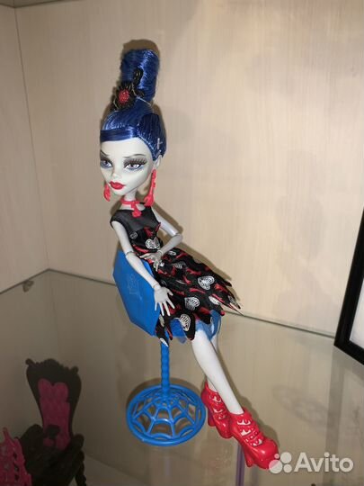 Кукла монстр хай