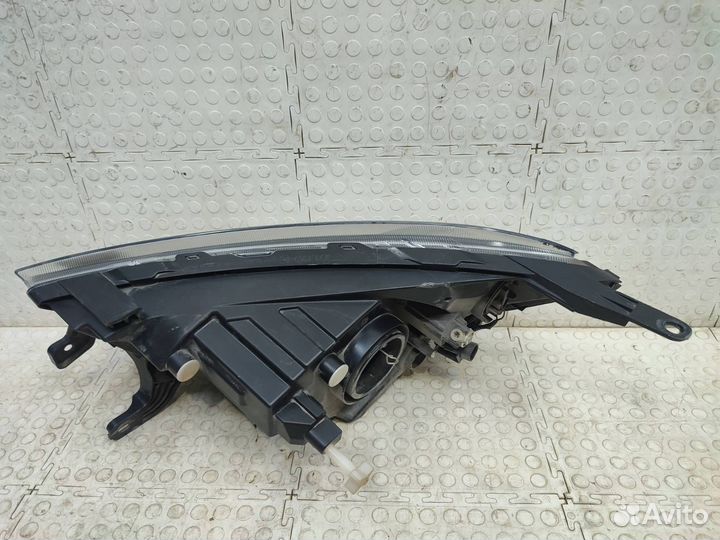 Фара правая Лада Гранта 2018