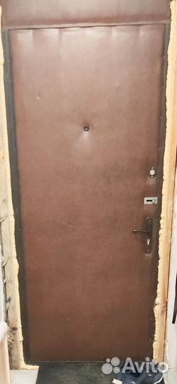 Дверь входная, железная,б/у