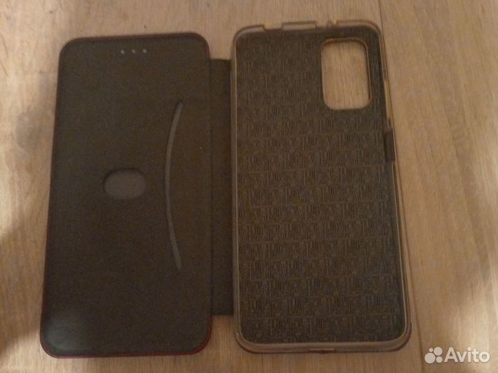 Чехол на телефон