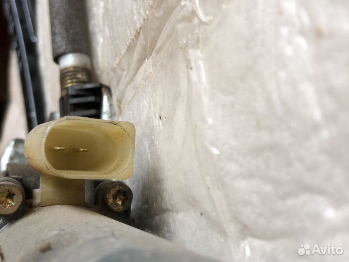 Стеклоподъемник передний правый мотор Ford Focus 1