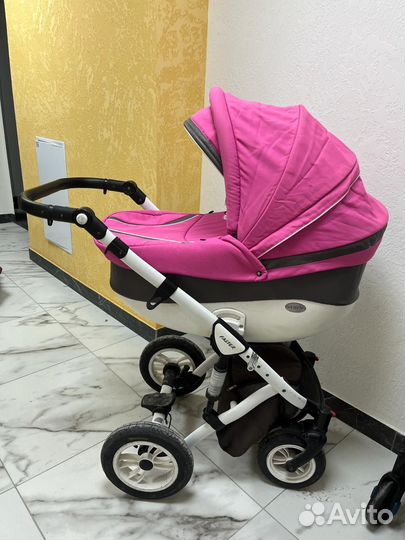 Коляска 3 в 1 + автокресло