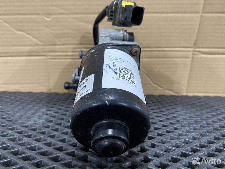 Моторчик трапеции дворников (стеклоочистителя)