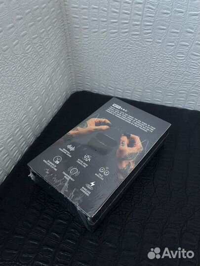 Marshall motif A.N.C