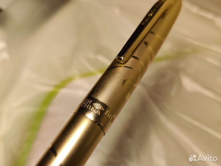 Ручка перьевая White Feather 608 с иридиевым пером